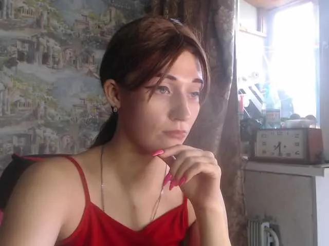 -LauraGold- on BongaCams