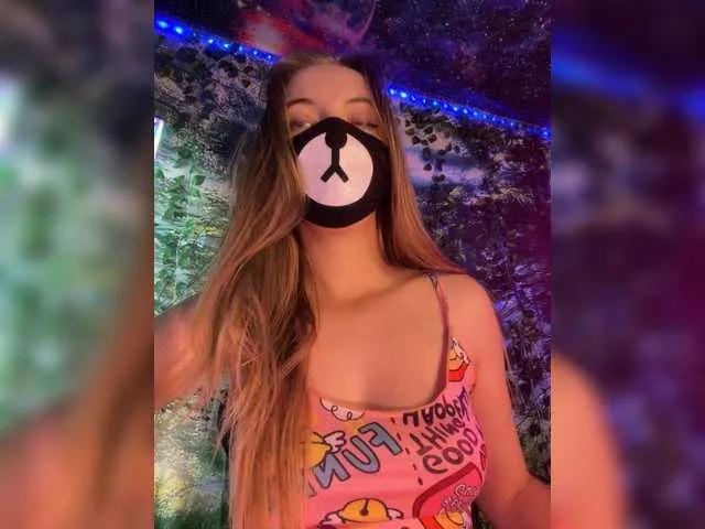 -Summer- on BongaCams