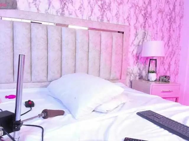 AlaiaMoretti on BongaCams 