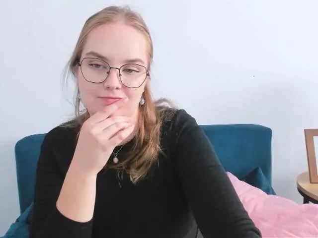 Offline AlicePretty69 on BongaCams