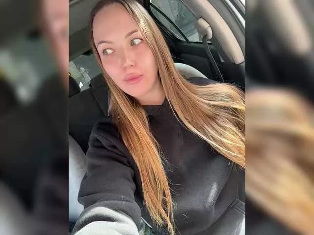 Offline amberbenz on BongaCams