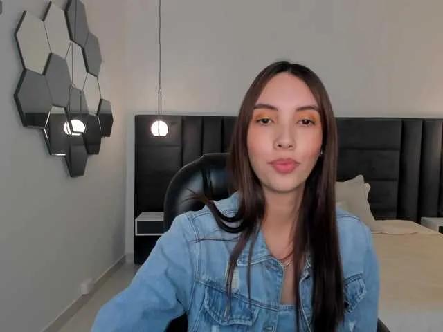 AnaisNin1 on BongaCams 