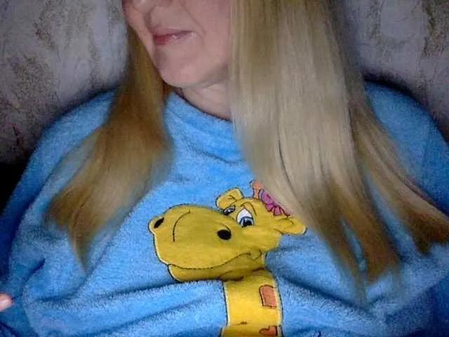 Offline BlondyVio on BongaCams