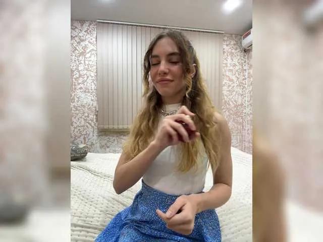 Young Buzzyd - sexy, wet and ready to entertain Buzzyd from BongaCams