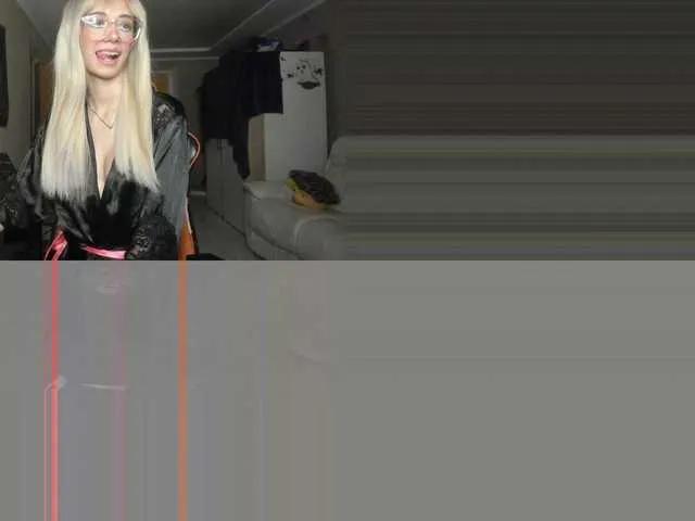 Offline CamDragonic24 on BongaCams