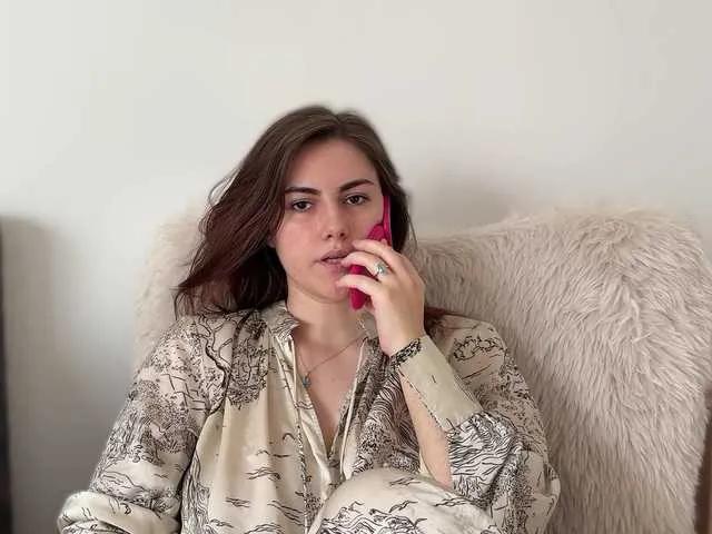 Offline claireheart on BongaCams