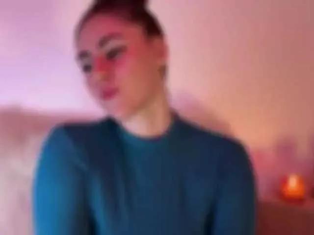 Wacky claireheart from BongaCams gets her shape pumped on camera! claireheart from BongaCams