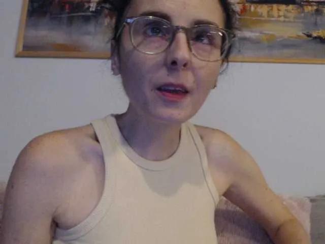 Offline cleophee on BongaCams