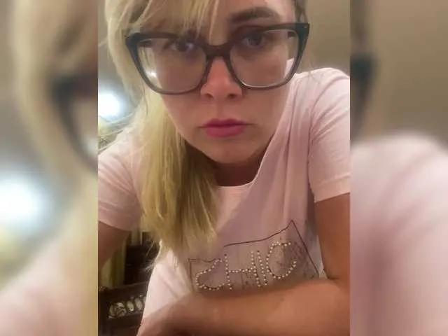 Crystal00Girl on BongaCams