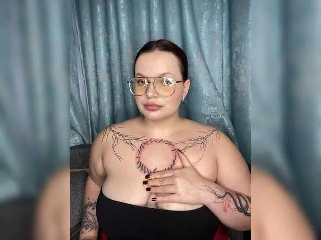 Offline Divana-1 on BongaCams