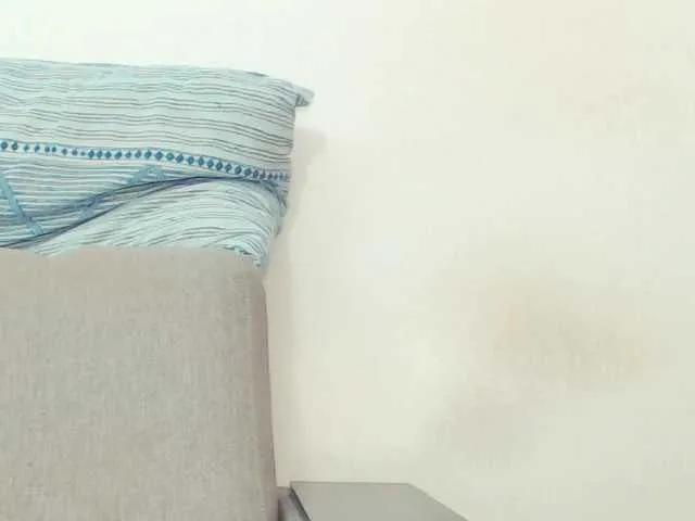 Try the amazing escort Drakulaura1 as she's caressing her build Drakulaura1 from BongaCams