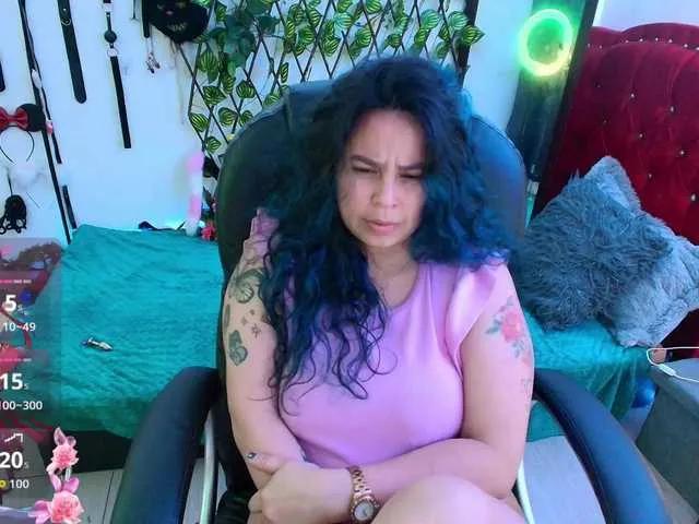 Offline elektra-32 on BongaCams