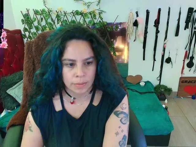 Offline elektra-32 on BongaCams