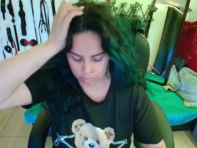 Offline elektra-32 on BongaCams