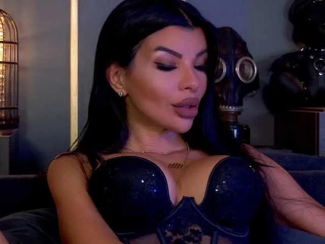 EleniaDevons on BongaCams 