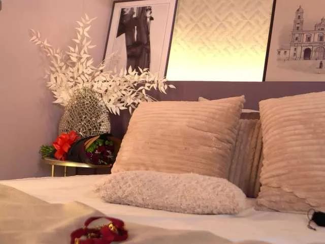 ElleDiane on BongaCams 