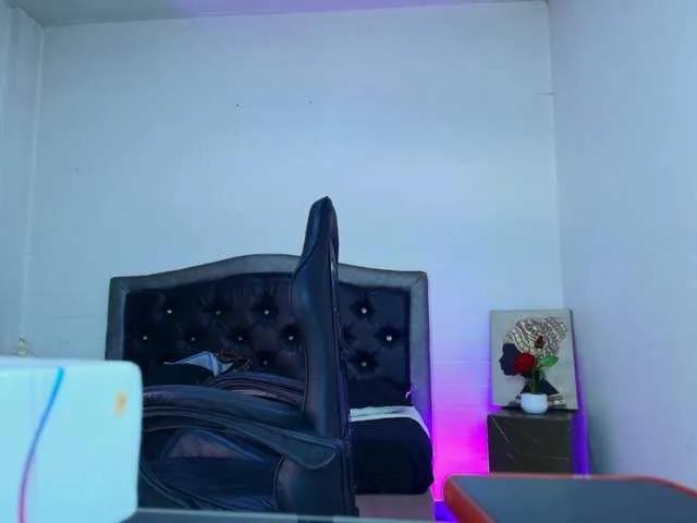 Ellie-Alves on BongaCams