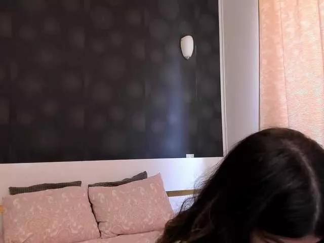ELLY2 on BongaCams 