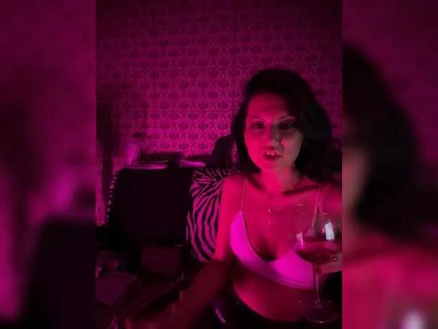 Elvirasextona on BongaCams