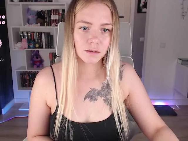 Offline EmmaBryan on BongaCams