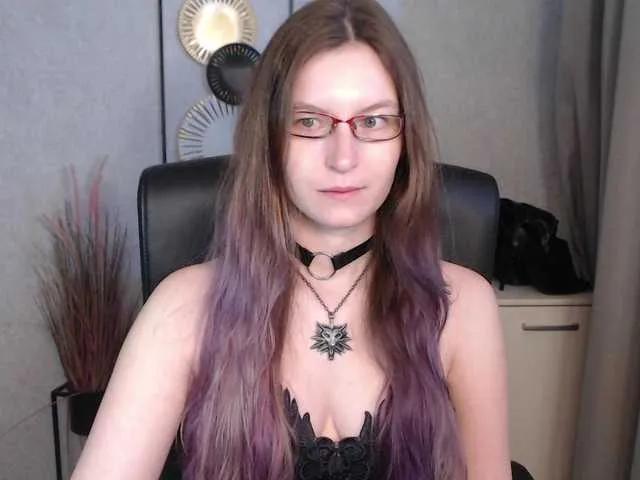 EmmaHeart on BongaCams 