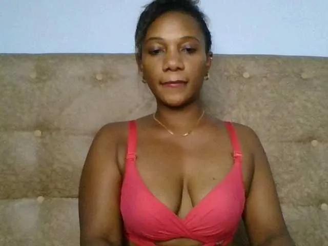 Offline Faozia on BongaCams