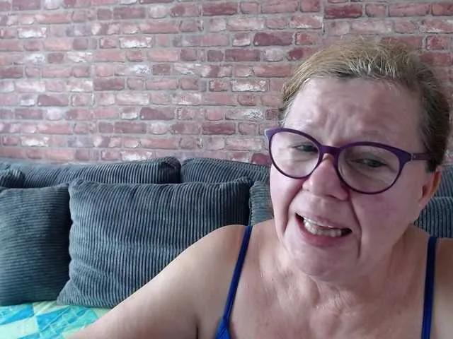 Offline flirty-adele on BongaCams