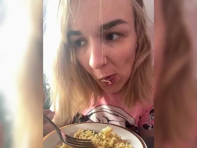 Offline Foxy27 on BongaCams