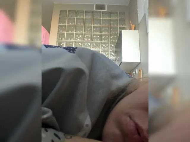 Offline Foxy27 on BongaCams