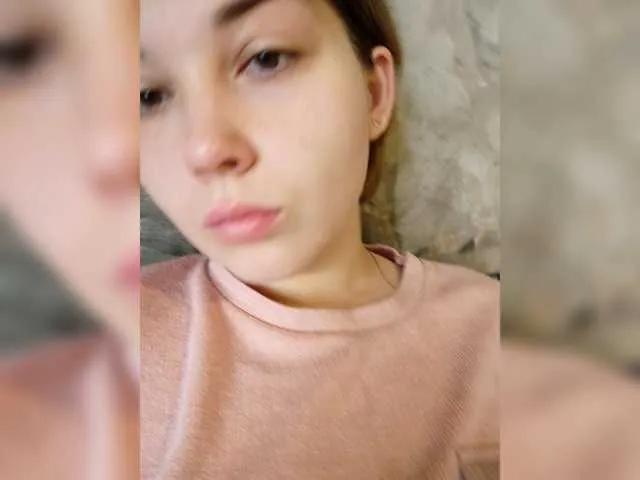 Offline FoxyLoVe25 on BongaCams