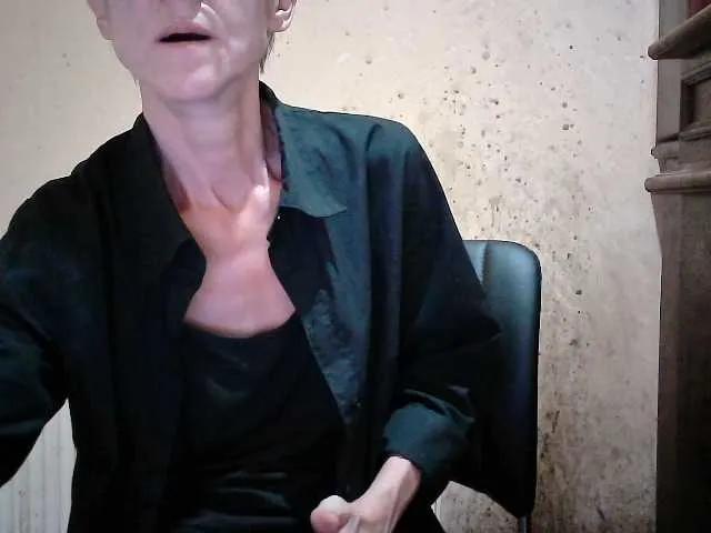 geny76 on BongaCams
