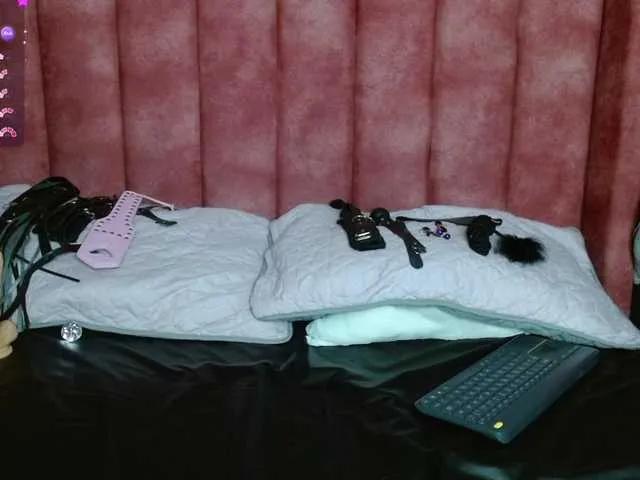 hanna-Leoni on BongaCams 