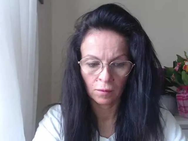 HelenSHOW1 on BongaCams 