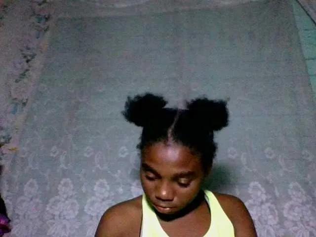 Hemreyi on BongaCams