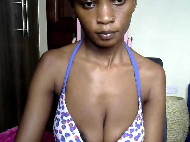 hippyshanice on BongaCams 