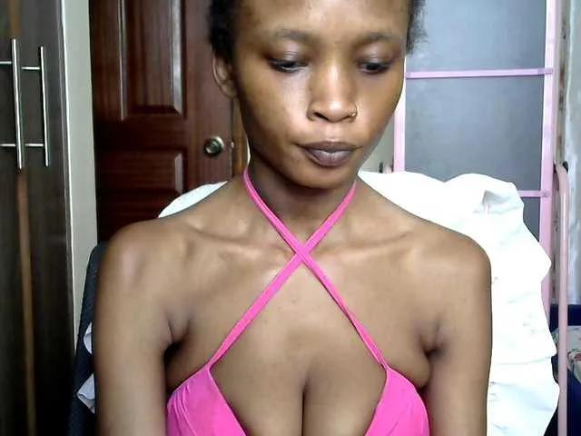 hippyshanice on BongaCams 