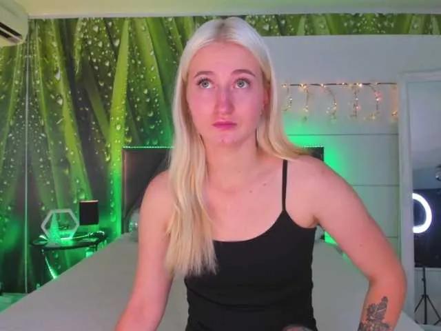 HollyTaillor on BongaCams 