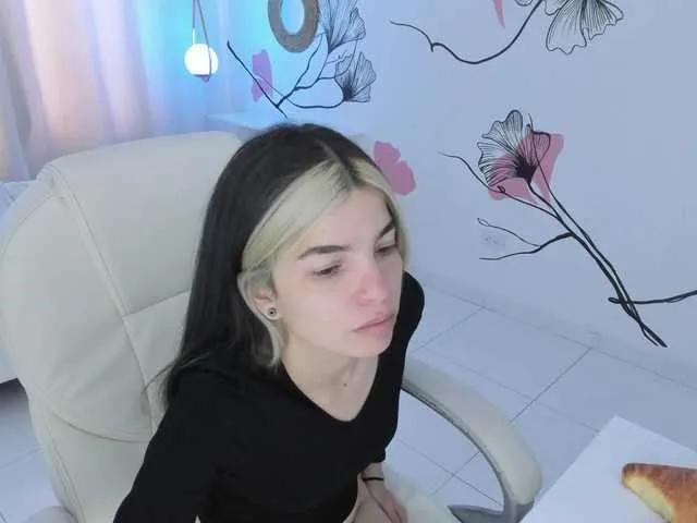 Offline Isabela-Fiorelli on BongaCams