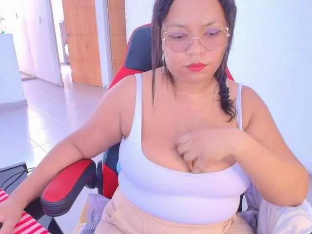 Freechat italy-boobs on BongaCams