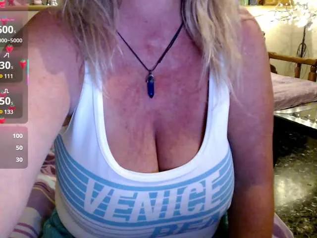 JennaDeluxe on BongaCams