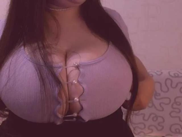 Offline juliajam1 on BongaCams