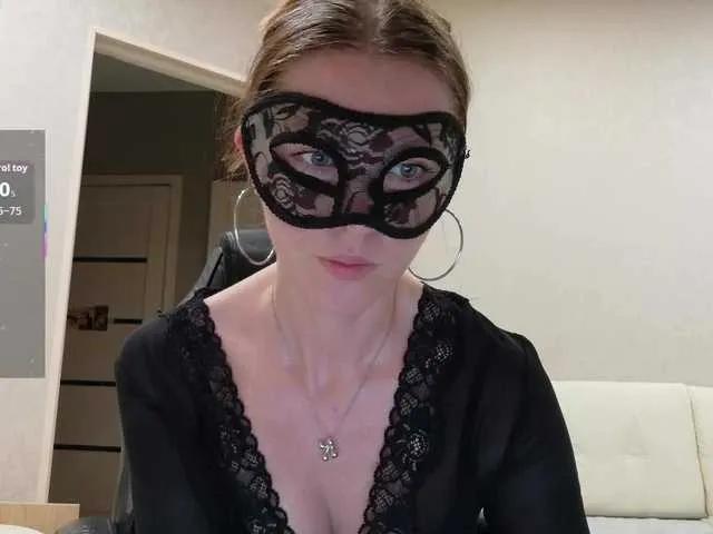 Freechat Katti-Sweet on BongaCams