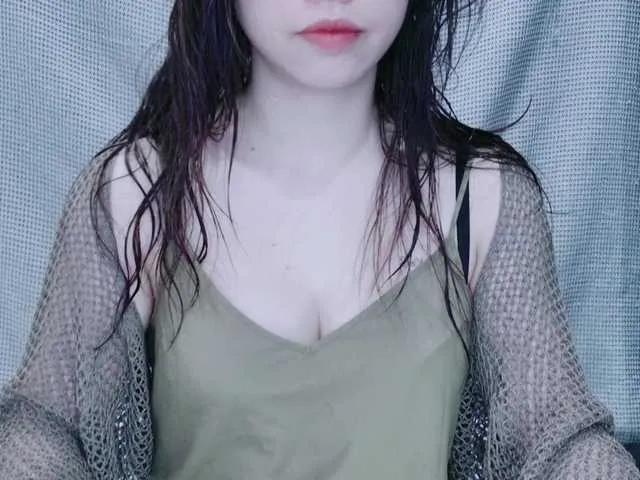 Offline kiki-001 on BongaCams