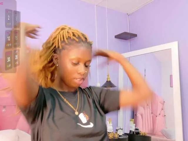 Offline kinkyandsavage on BongaCams