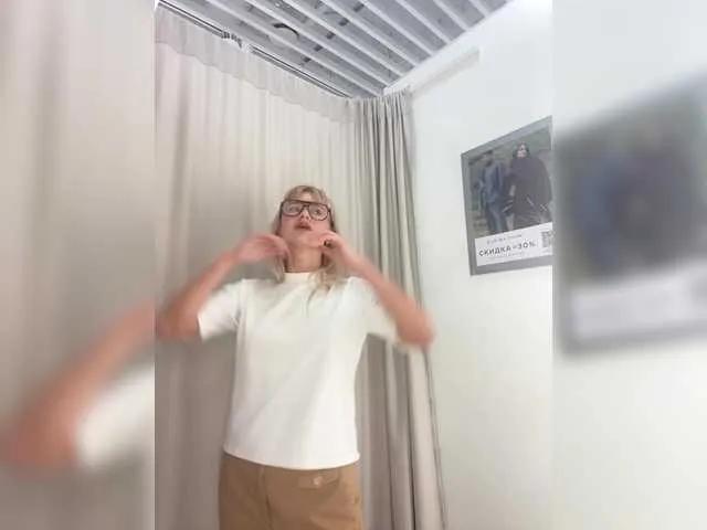 Offline Kriszayka on BongaCams