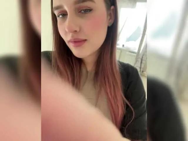 Offline L0lly-D0lly on BongaCams