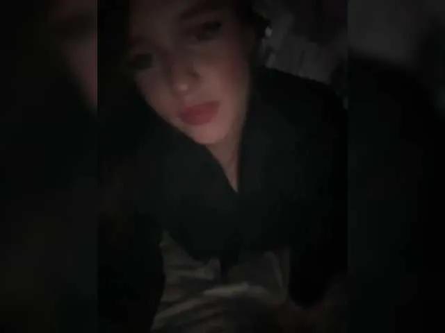 Offline L0lly-D0lly on BongaCams