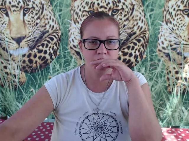 LadyHellene on BongaCams