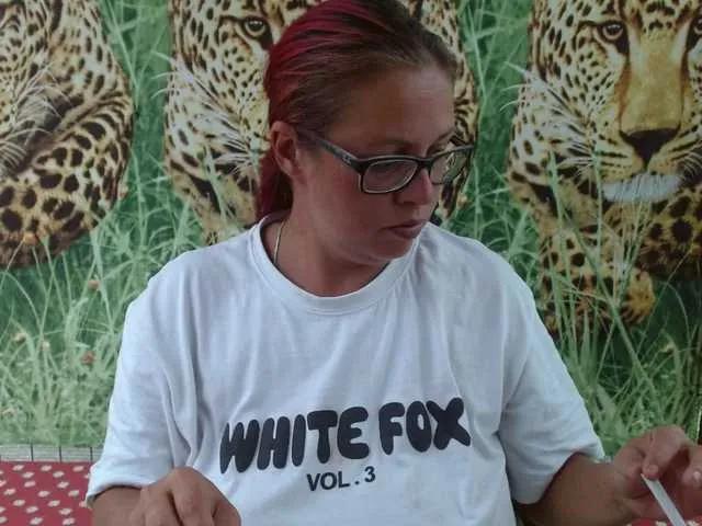 LadyHellene on BongaCams