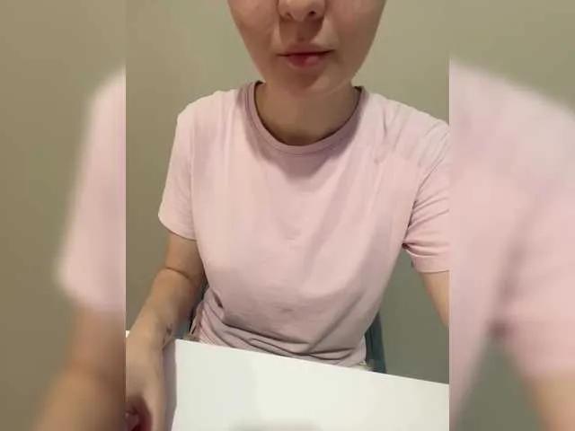 LanaDL18 on BongaCams